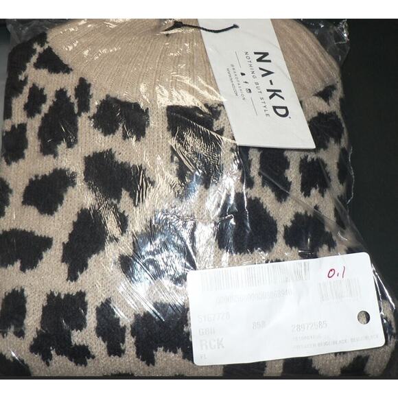 NA-KD Women's Leo Knitted Sweater in Beige/Black Medium MSRP $59.95 - Picture 5 of 5